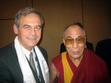 Liderul spiritual al Tibetului, Dalai Lama, va veni pentru o vizită de două zile în Transilvania